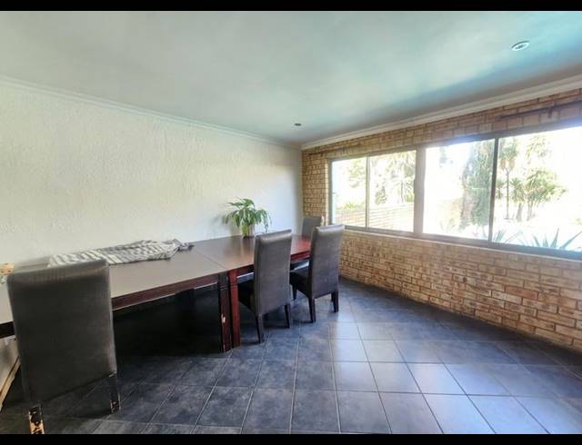 4 BEDROOM HOUSE FOR SALE IN LAMBTON